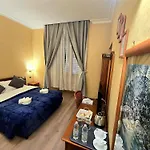Amadeus Hotel 3*