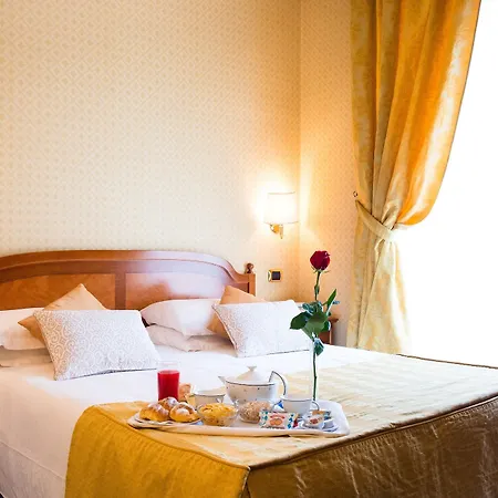 Hotel Amadeus 3*