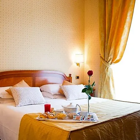 Amadeus 3* Rome