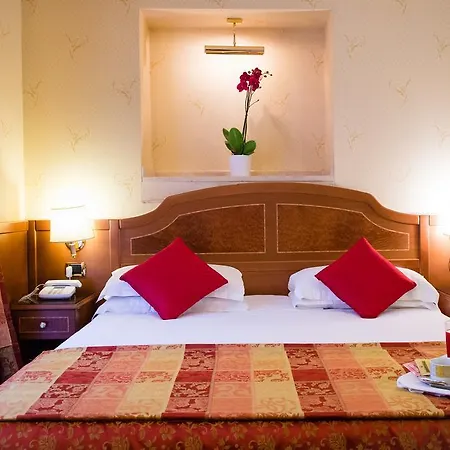 Hotel Amadeus 3*